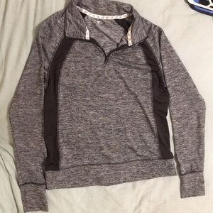 GRAY WORKOUT TOP